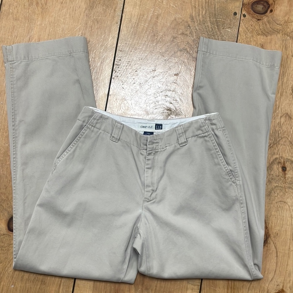 Women's GAP Clean Cut Khaki   pants, 1Reg, 5 pocket, zip front , 100% cotton
